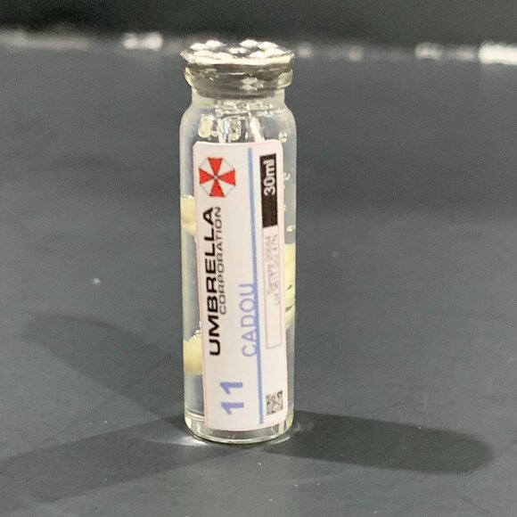 Resident Evil 7 - CADOU VIAL - 1.25inches - Picture 2 of 8